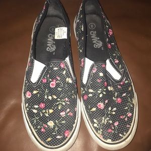 Cute used slip ons